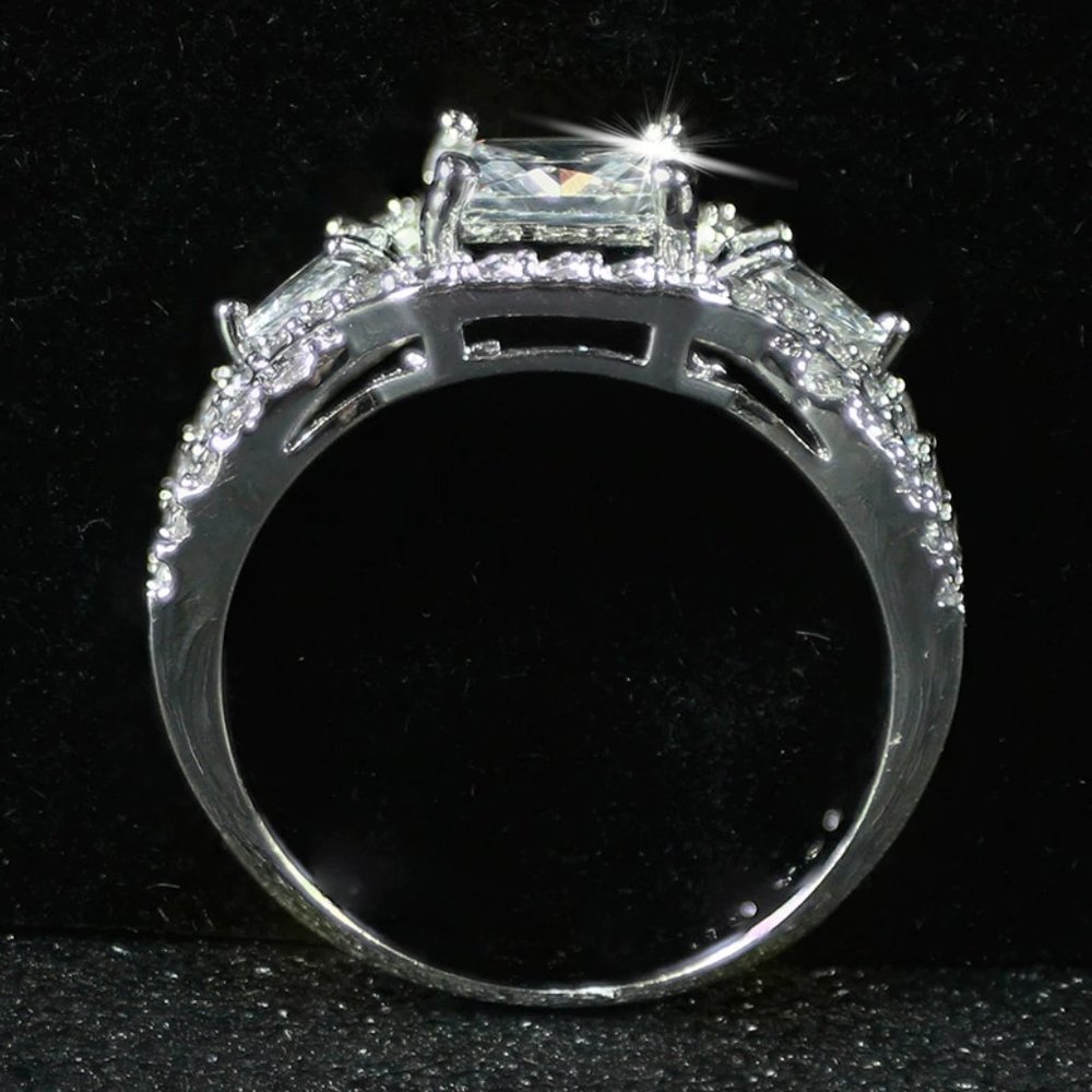 *NEW 18K White Gold Princess Cut Diamond 3PC Ring - Picture 13 of 15